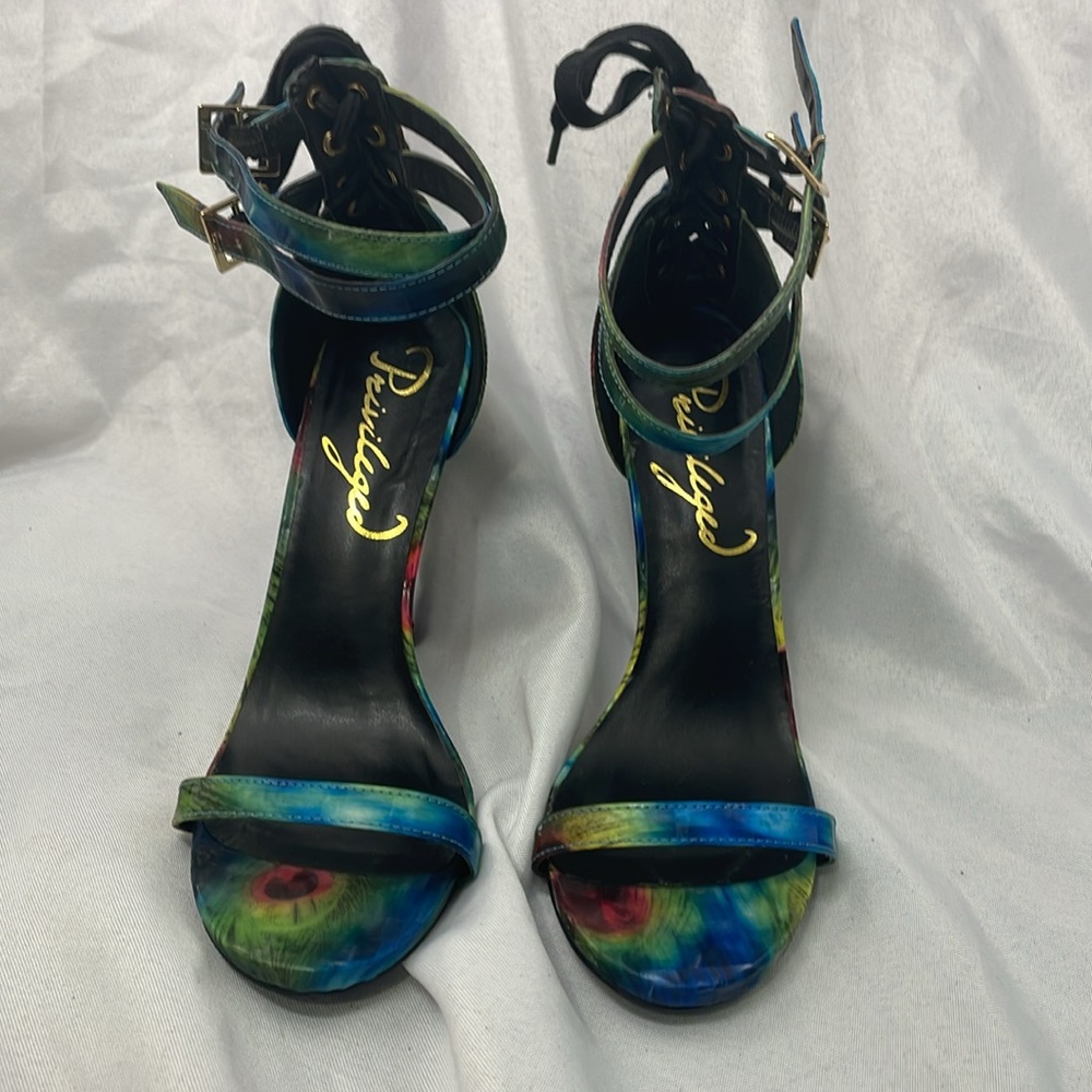 Women’s Size 8.5 heels by Priviliged - Picture 2 of 7